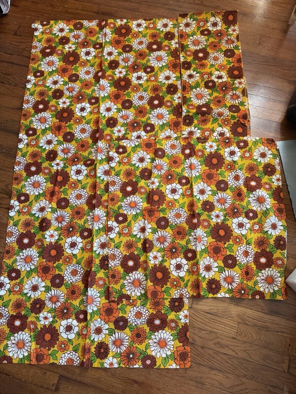Vintage 70s Orange Gold White & Green Floral Groovy Flower Power Curtains - Picture 1 of 4